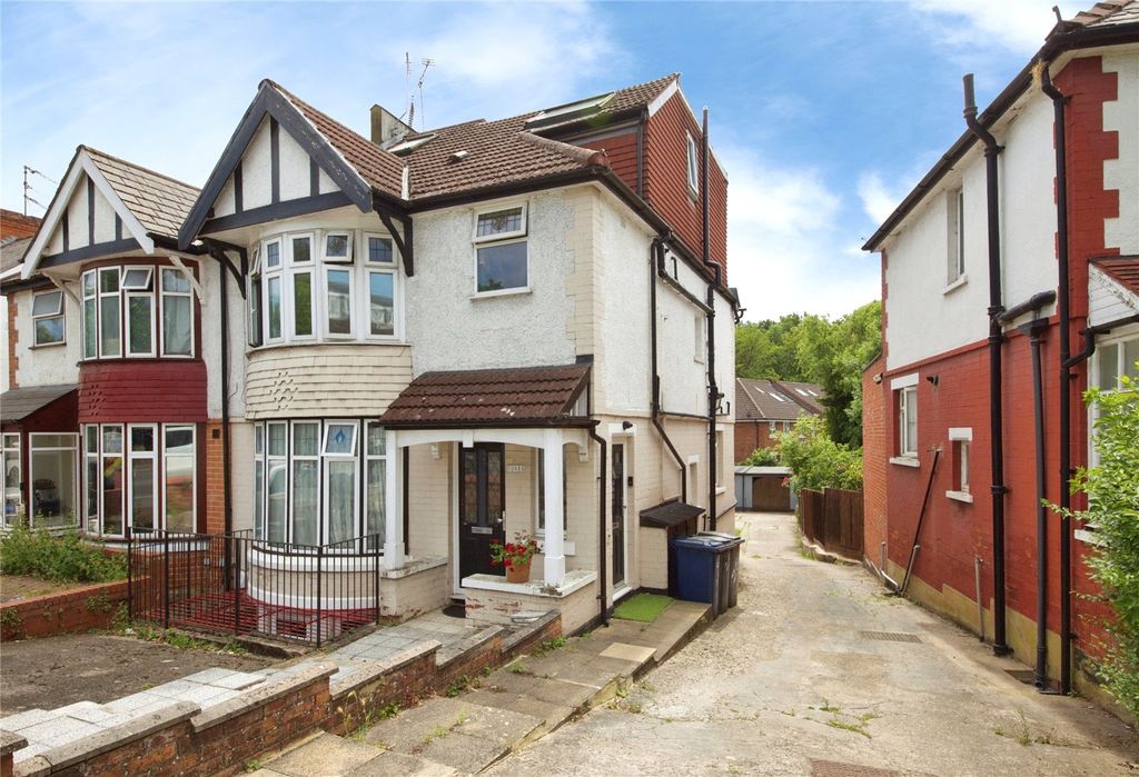 Property photo 1 of 23 Picture No. 24