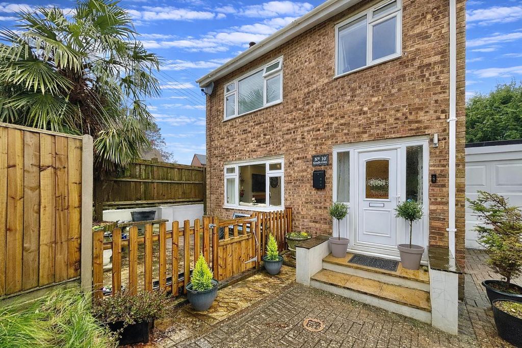 Property photo 1 of 23