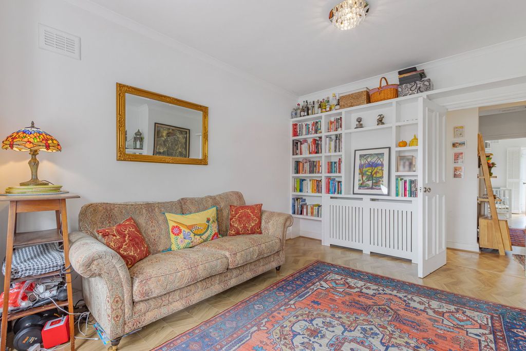 Property photo 3 of 13