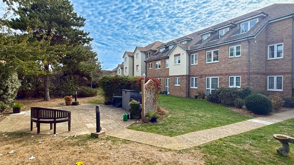 Property photo 1 of 12 Beachville Court_10.Jpg