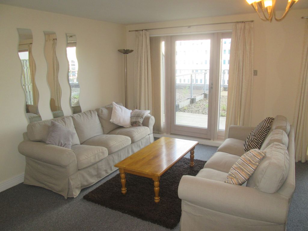 Property photo 2 of 39