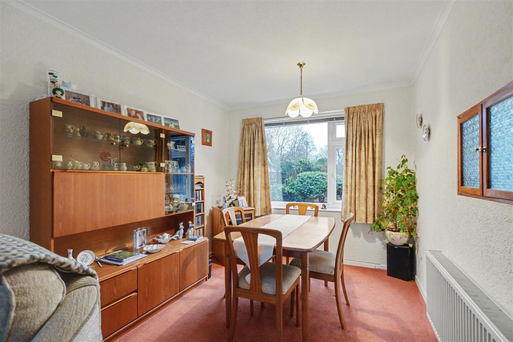 Property photo 3 of 22 Lounge Diner_2.Jpeg