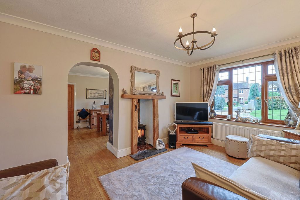 Property photo 3 of 33