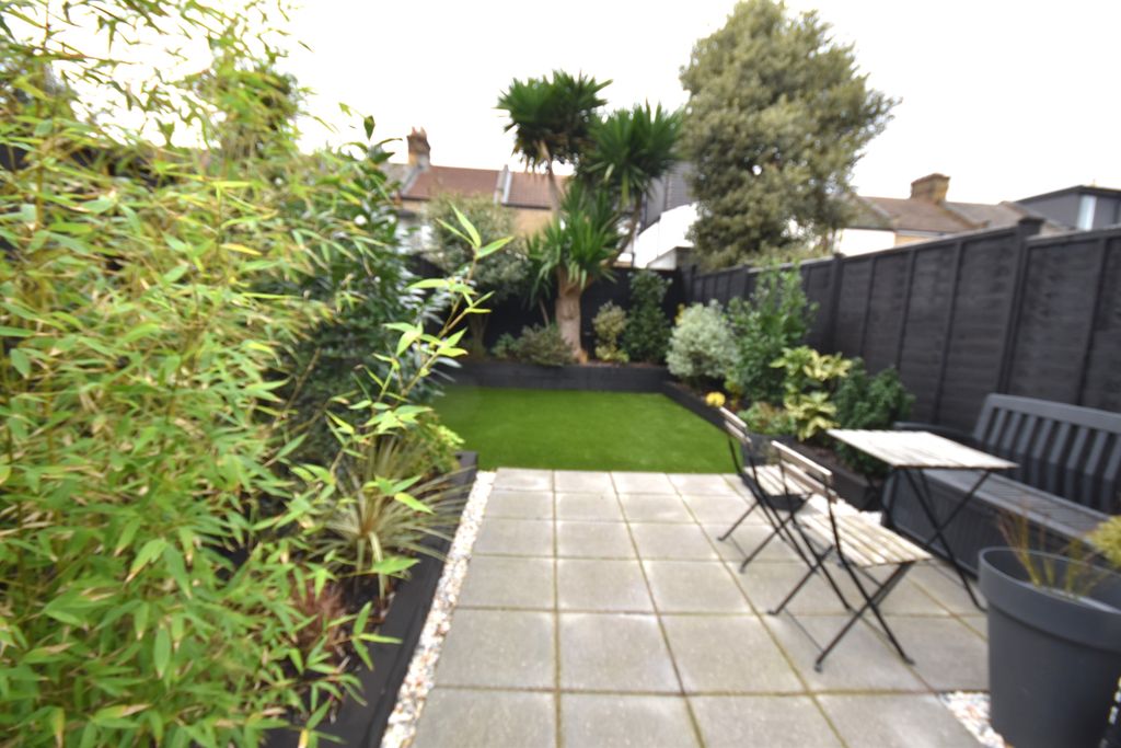 Property photo 2 of 13 Gallery