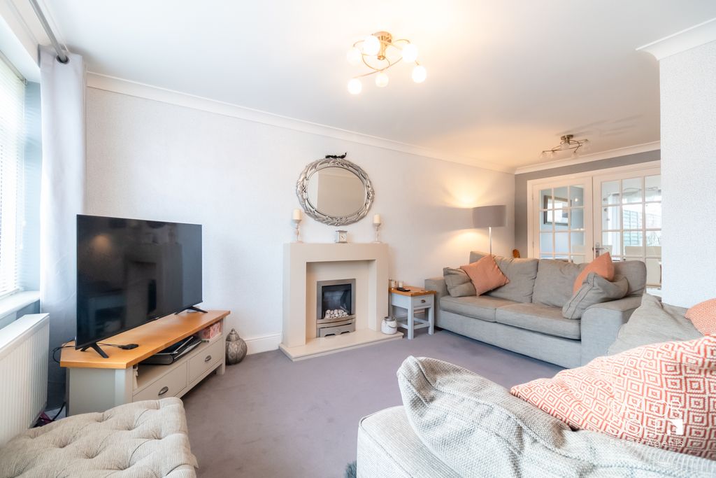 Property photo 3 of 21