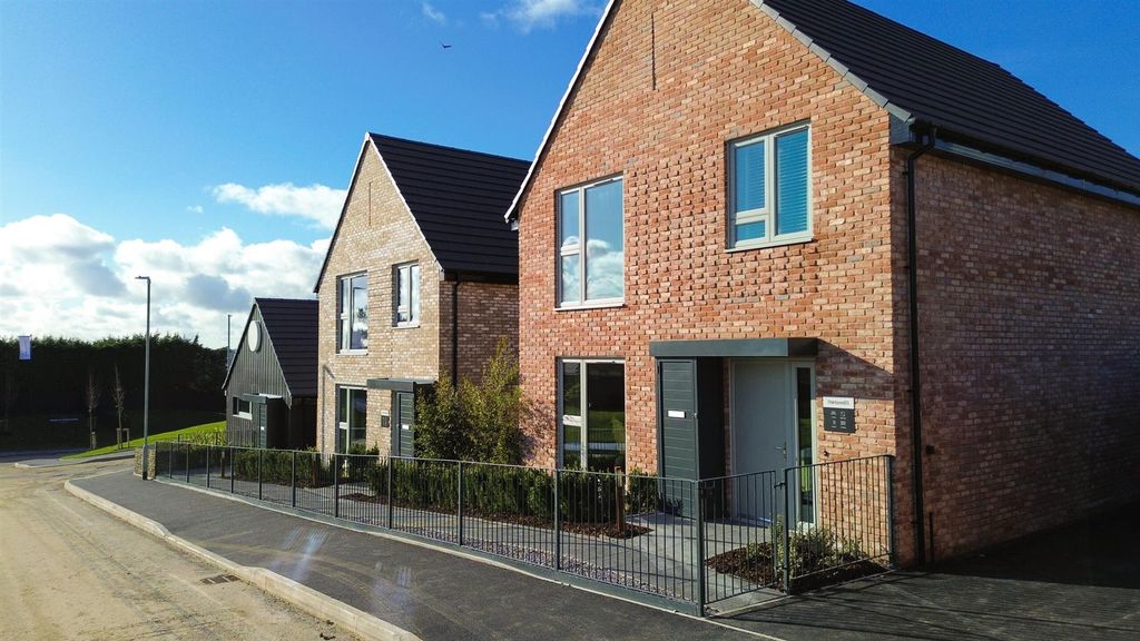 Property photo 1 of 14