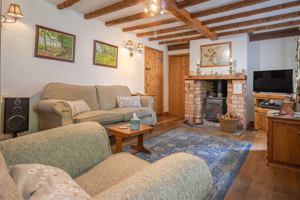 Property photo 2 of 31