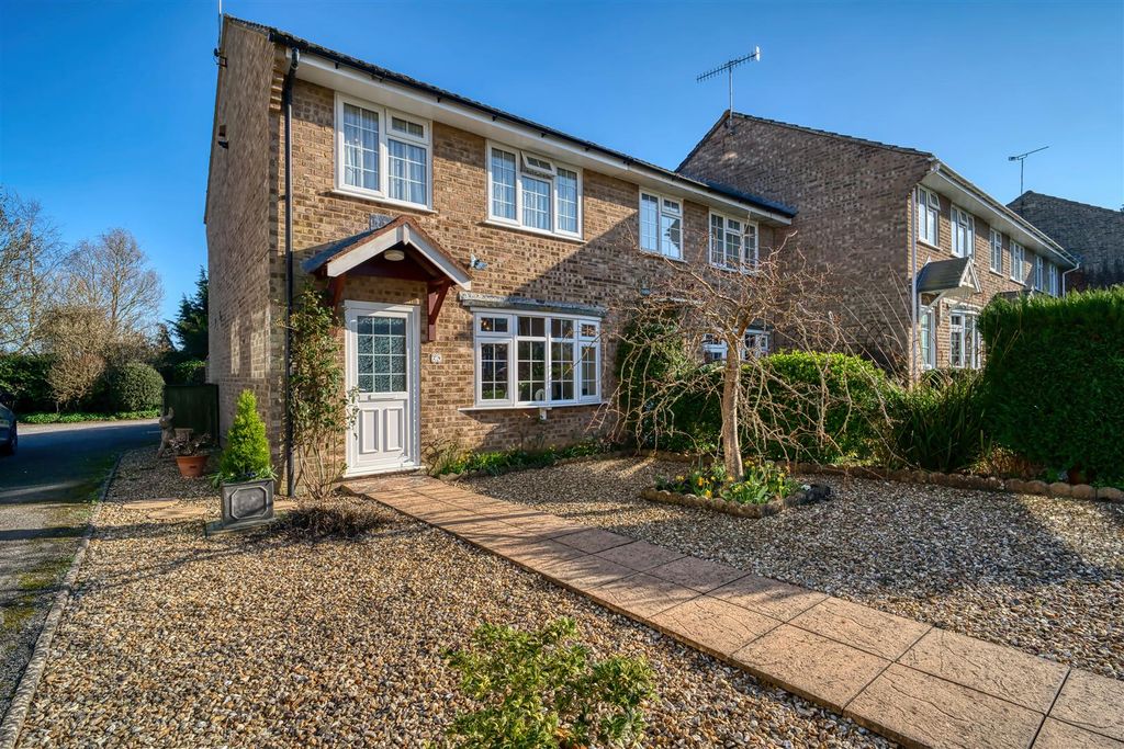 Property photo 1 of 8 Front