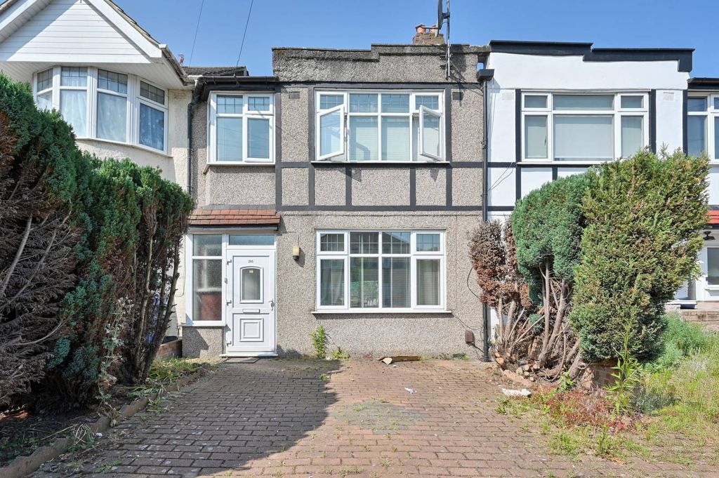 Property photo 2 of 11