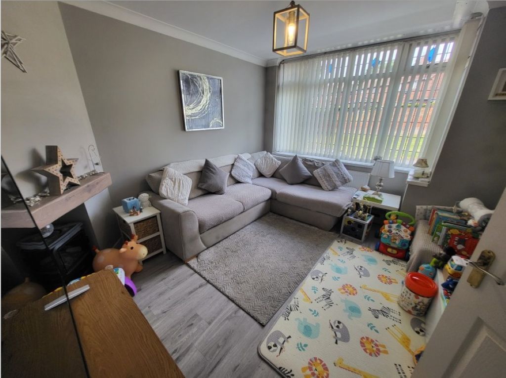 Property photo 2 of 12