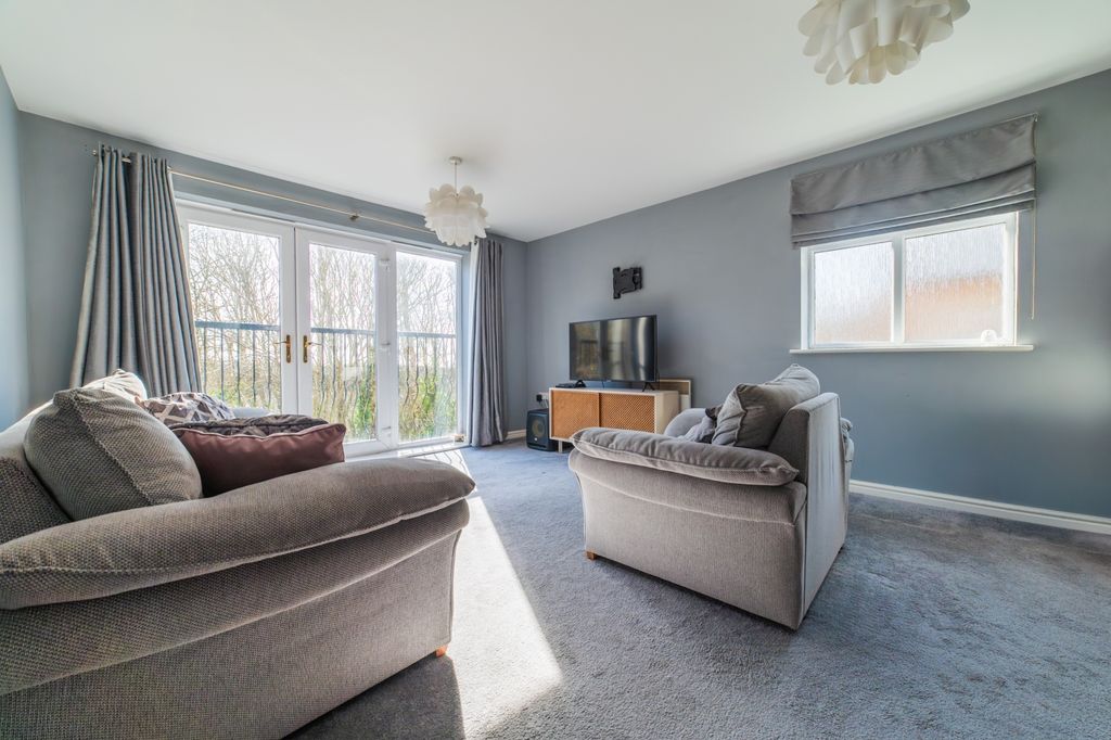 Property photo 2 of 23 Award-Winning Media Team On Every Listing_3