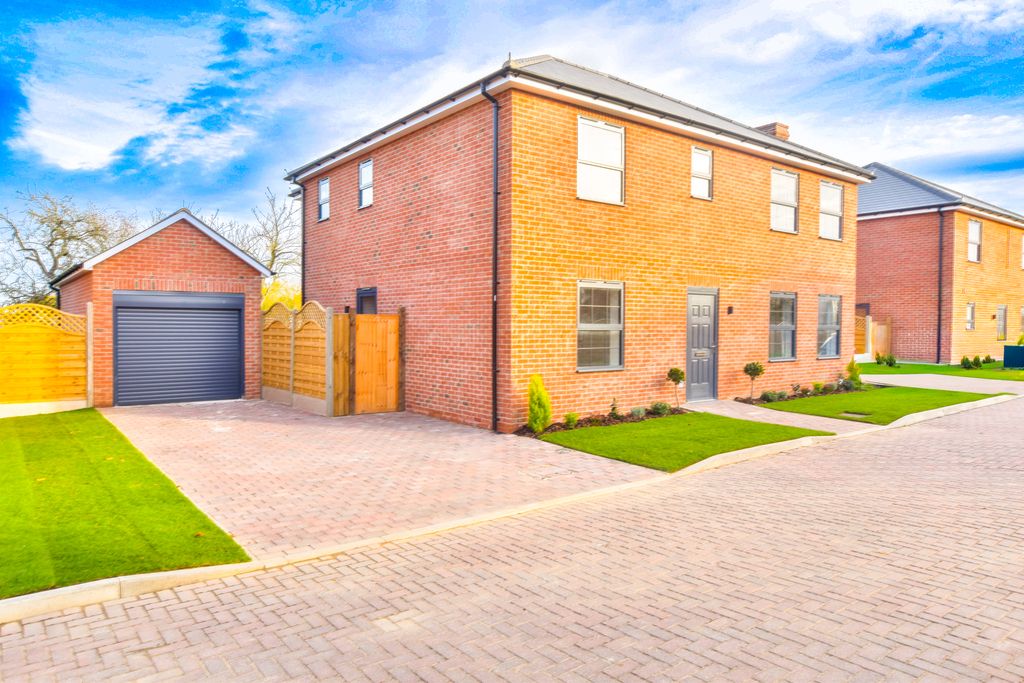 Property photo 1 of 36 Dsc_0019-Dsc_0021