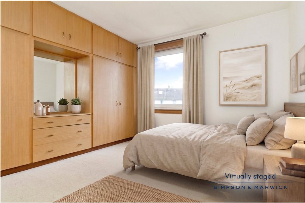 Property photo 3 of 12 Beechwood Road