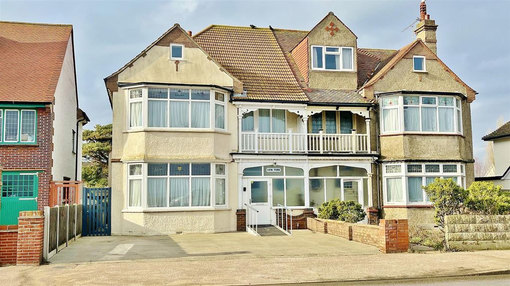 Property photo 3 of 39 Outside - Front