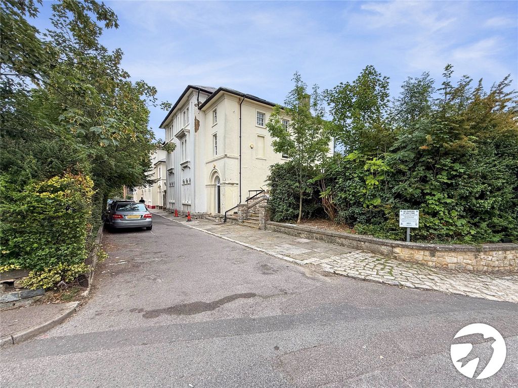 Property photo 1 of 12 External