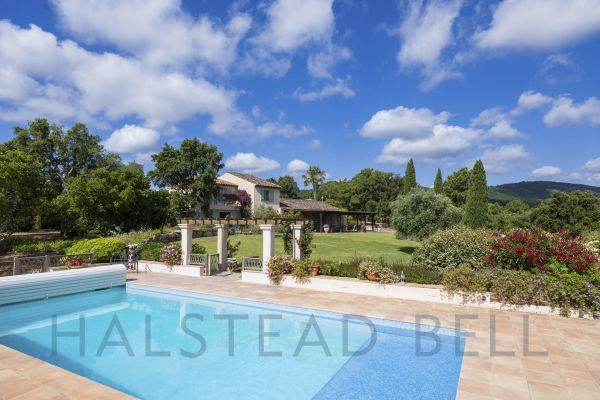 Property photo 1 of 5