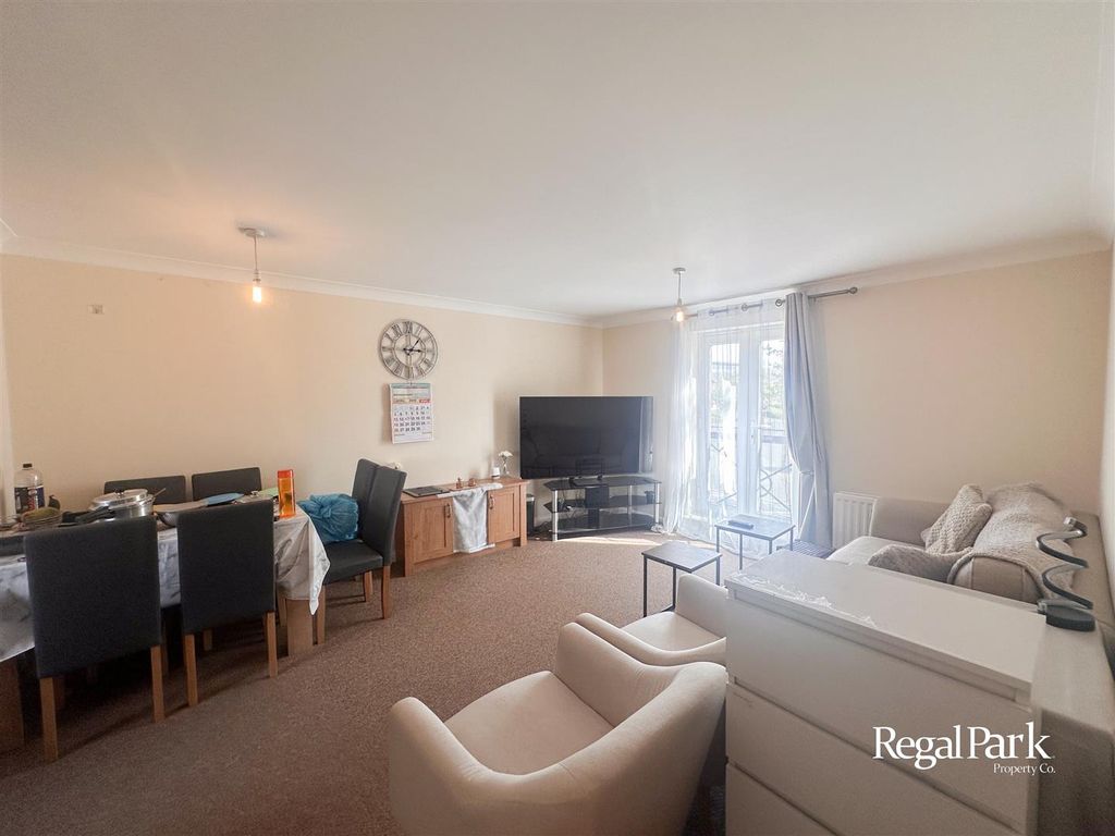 Property photo 2 of 13 Lounge/Dining Room