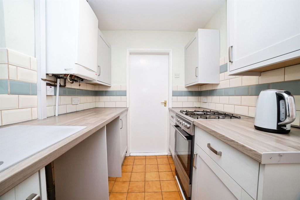 Property photo 3 of 17