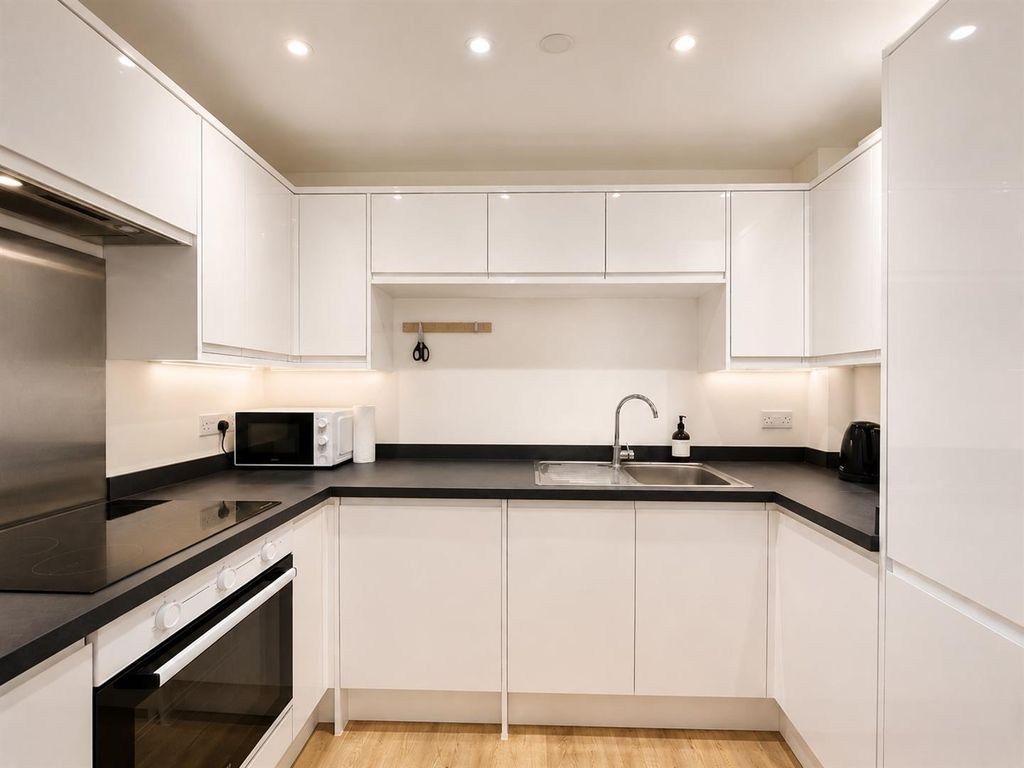 Property photo 2 of 5 Kitchen