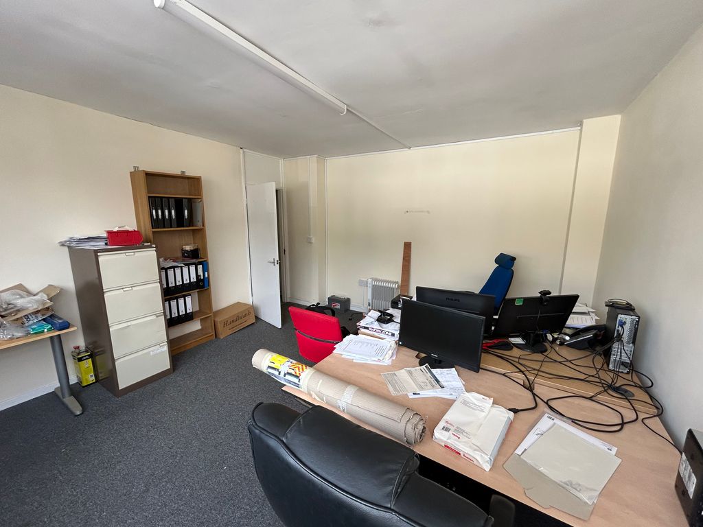 Property photo 2 of 4