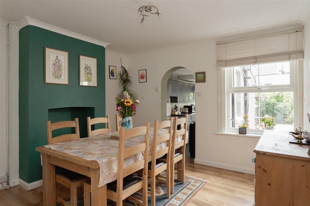 Property photo 2 of 17 4.Jpg