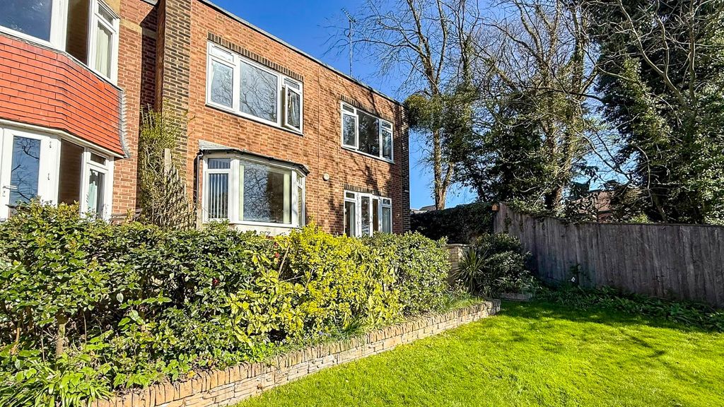 Property photo 2 of 12