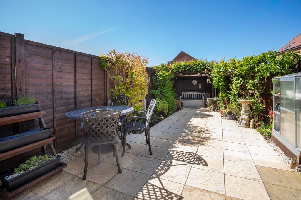 Property photo 2 of 23 Garden