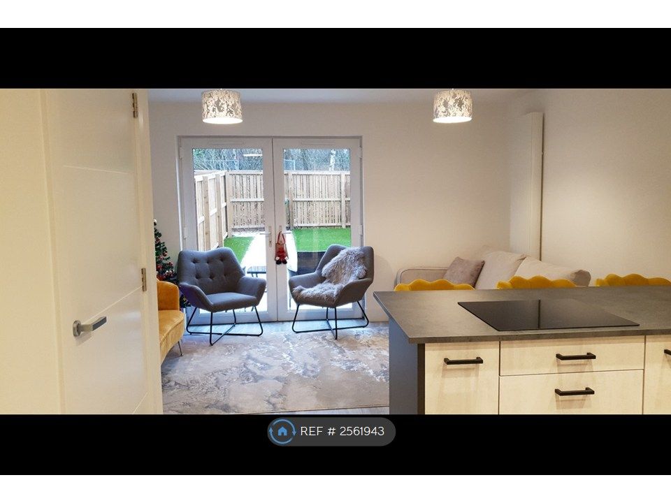 Property photo 3 of 35