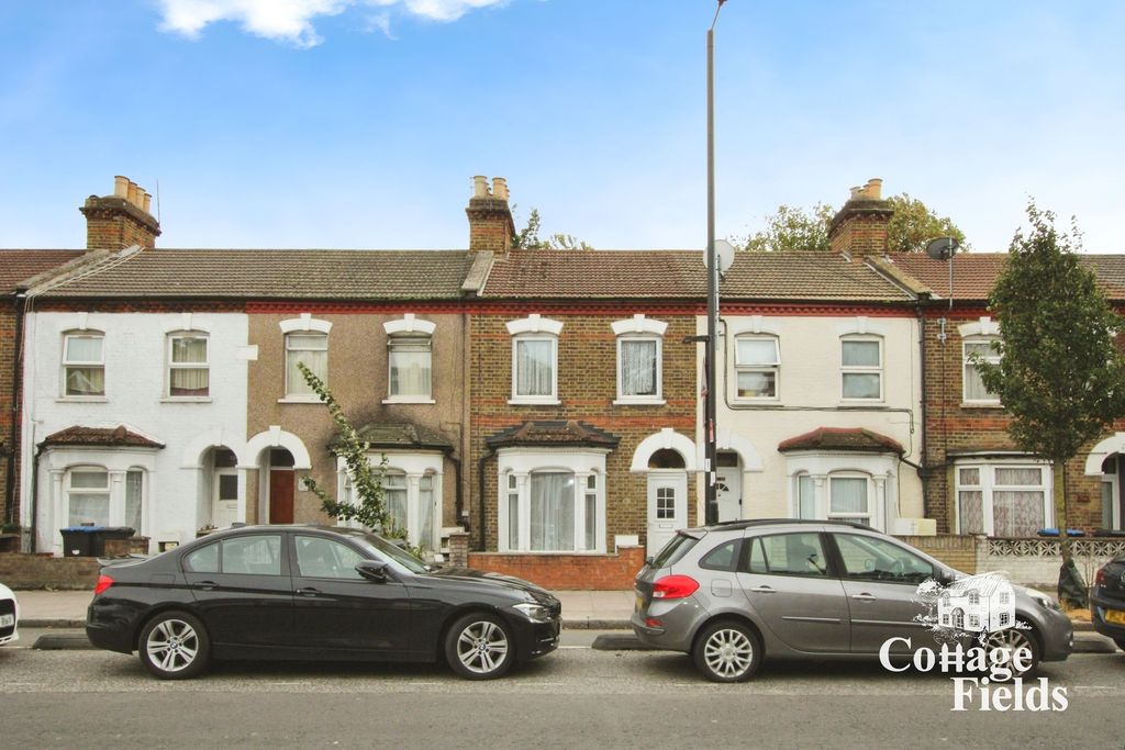 Property photo 1 of 17