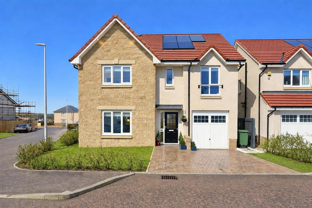 Property photo 1 of 22 External