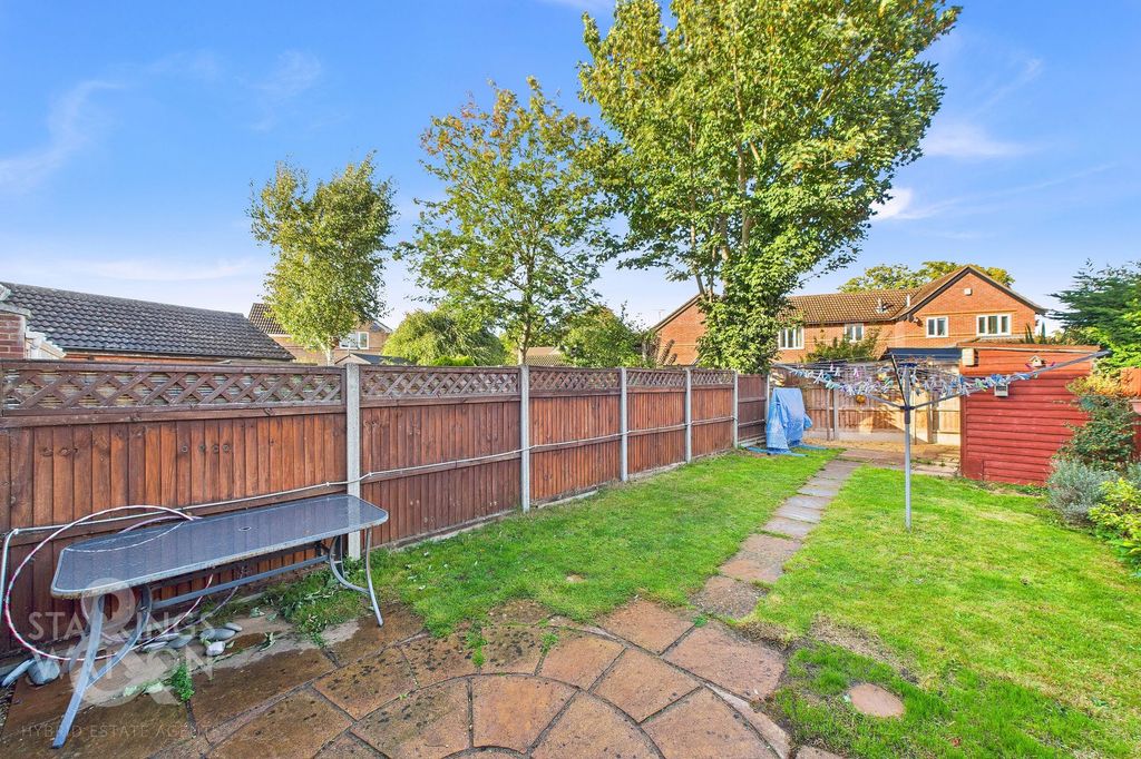 Property photo 2 of 21