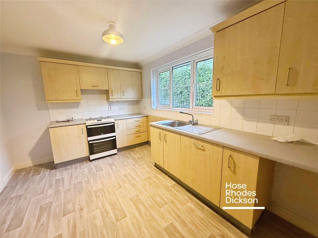 Property photo 3 of 12 Picture No. 18