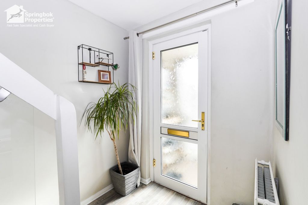 Property photo 2 of 18 Image 1