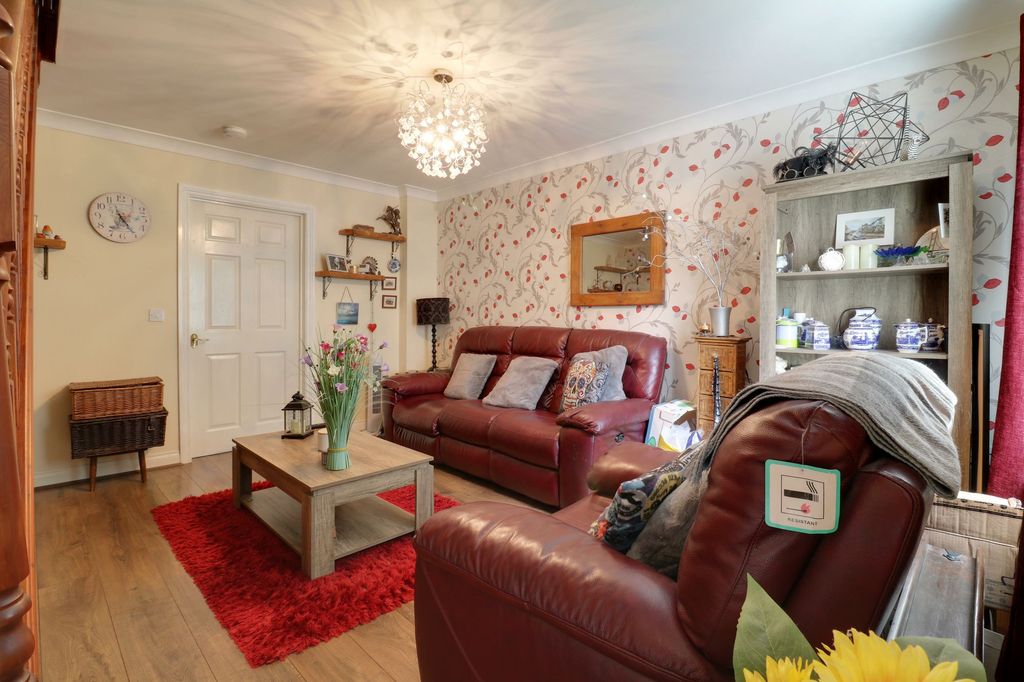 Property photo 3 of 13