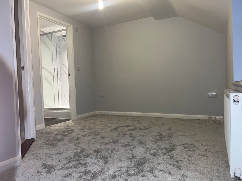 Property photo 2 of 12 Bedroom 2