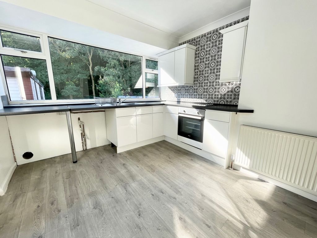 Property photo 2 of 15 Img_1982