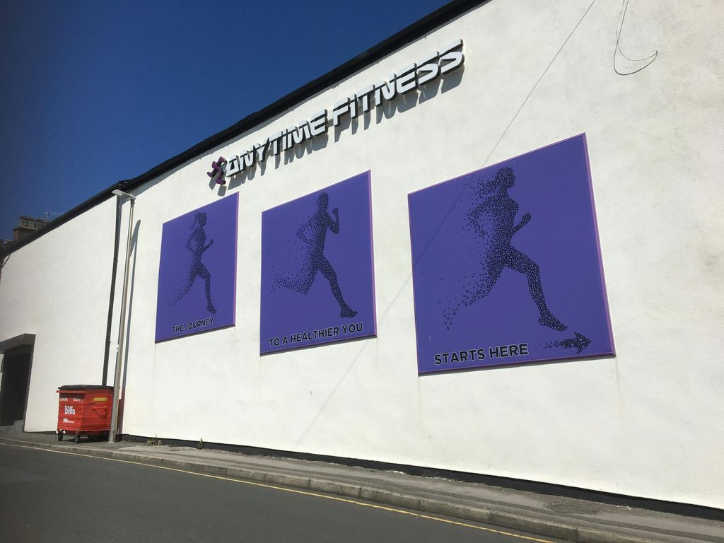 Property photo 1 of 9 Photo 2