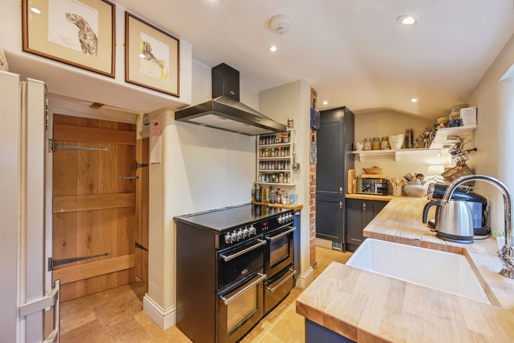 Property photo 3 of 17