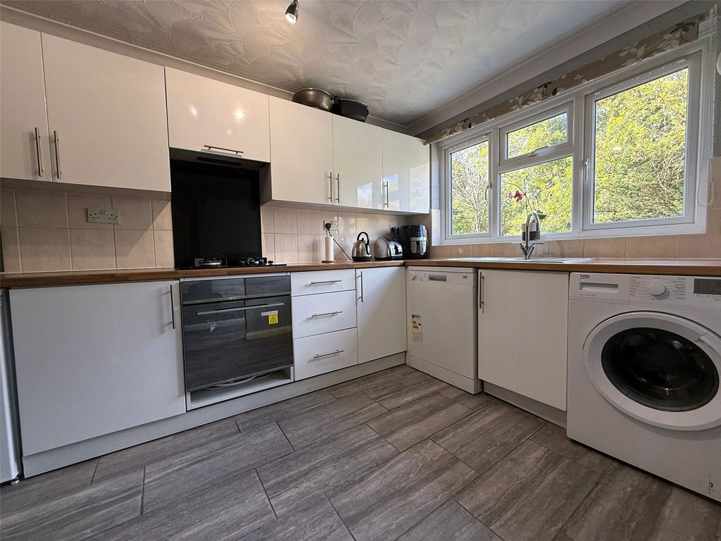 Property photo 3 of 18 Picture No. 31