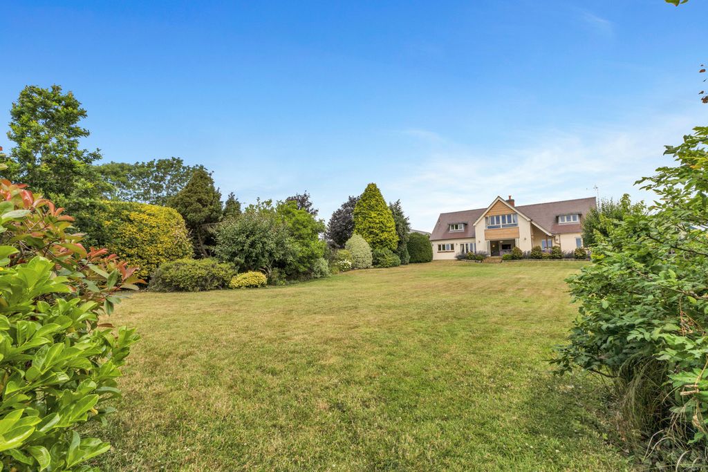 Property photo 3 of 45