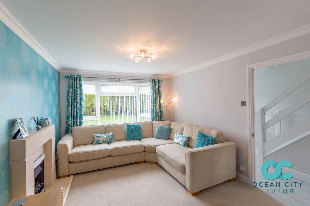 Property photo 3 of 26 Living Room