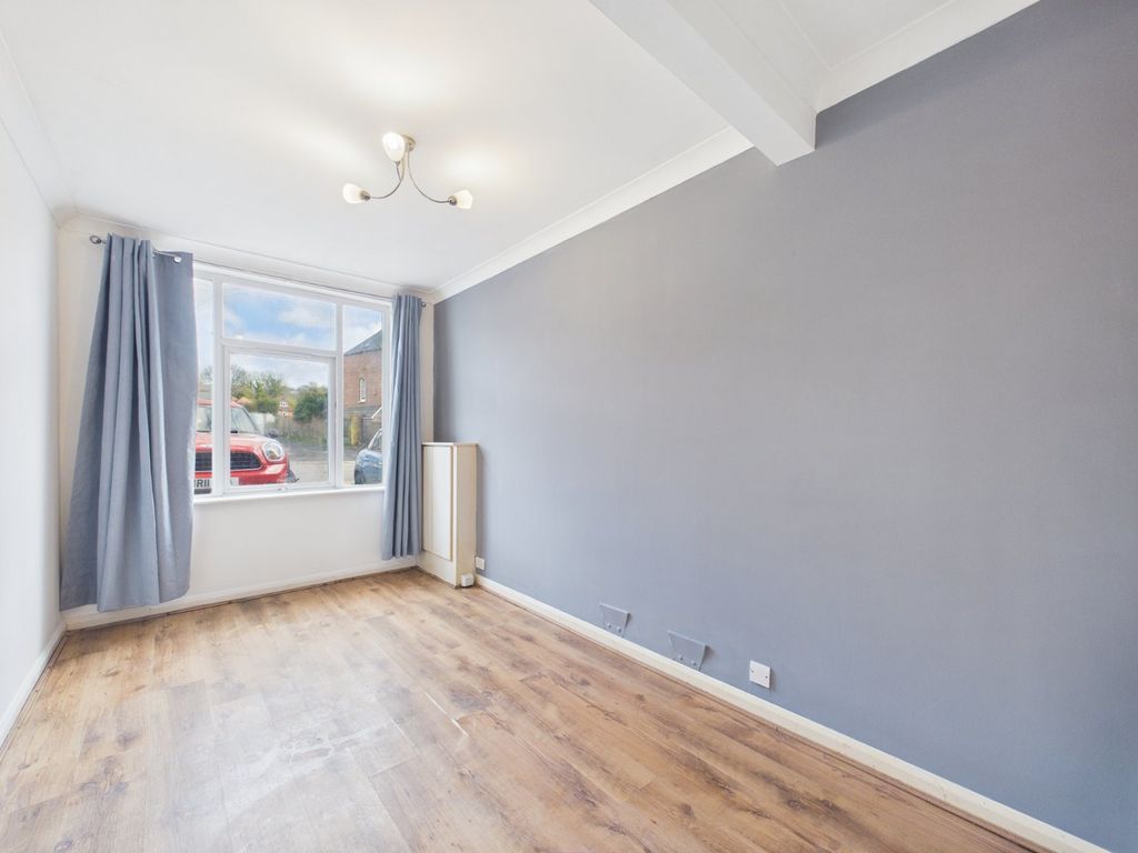 Property photo 3 of 10 Bedroom