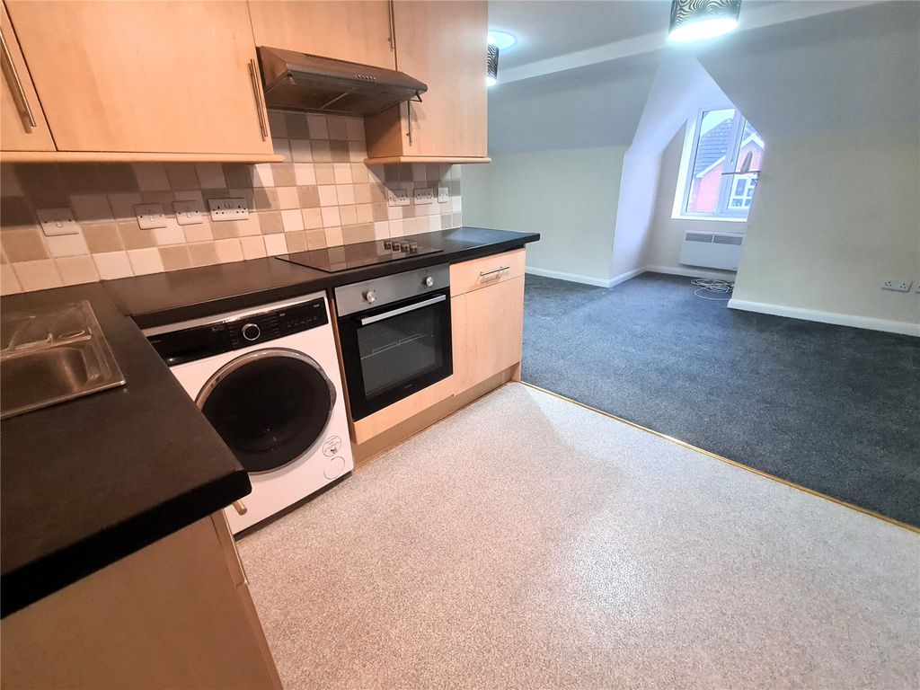 Property photo 3 of 7 Picture No. 10