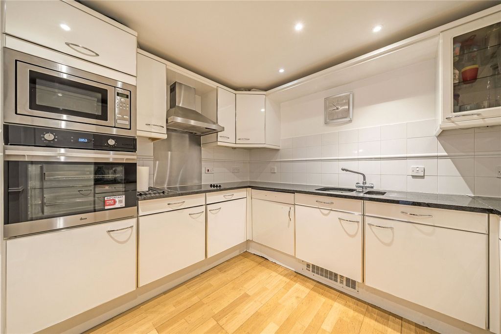 Property photo 3 of 9 Picture No. 22