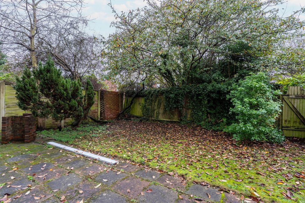 Property photo 2 of 14 4837523