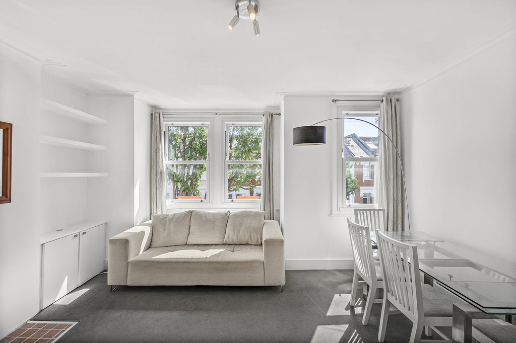 Property photo 2 of 16