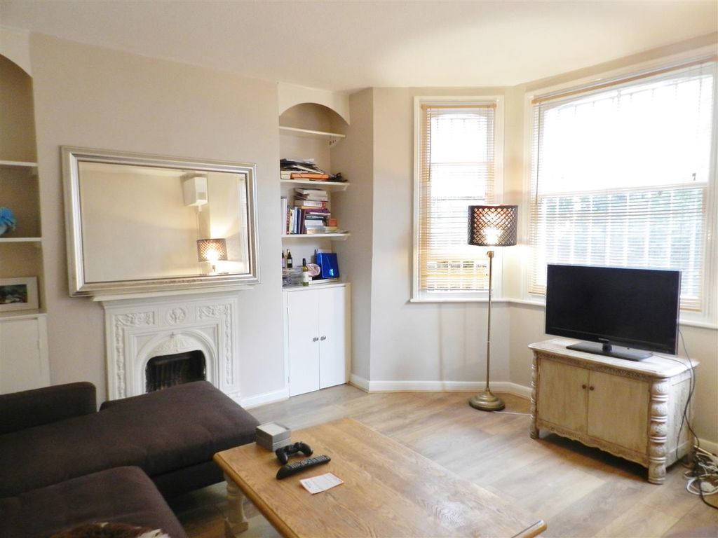 Property photo 2 of 10 Reception, Lurline Gardens, Eden Harper Battersea