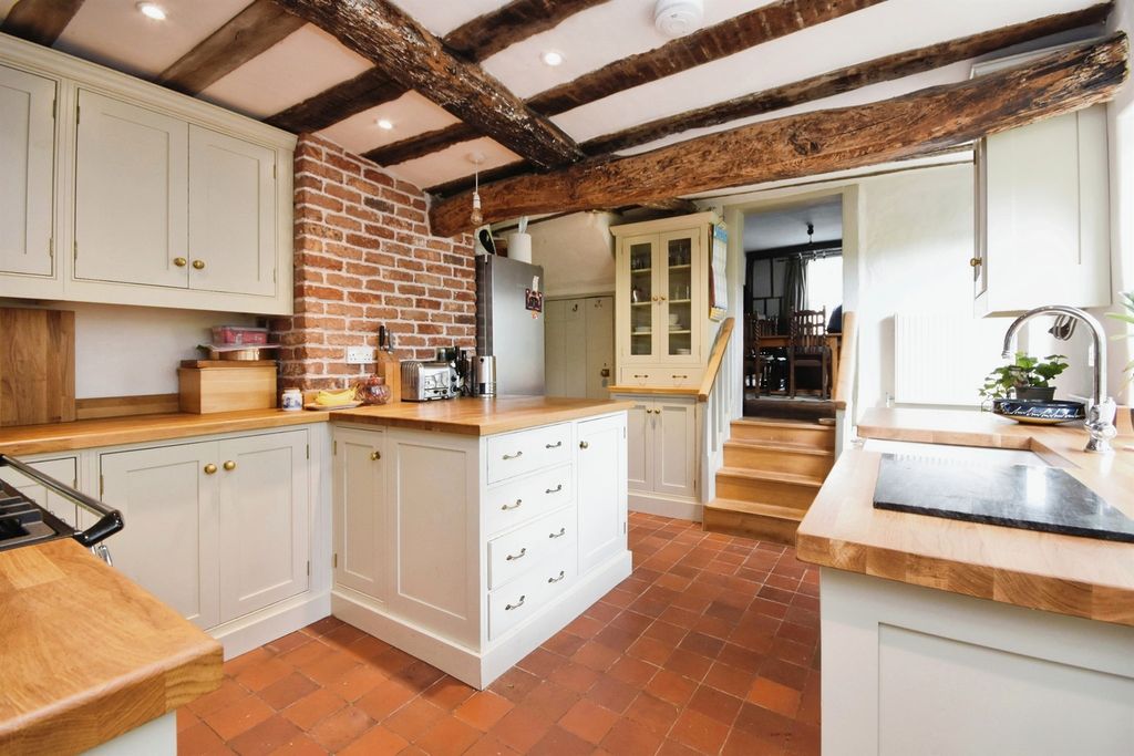 Property photo 2 of 19