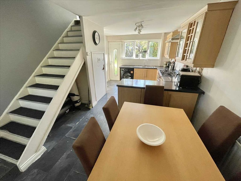 Property photo 2 of 10 Kitchen/Breakfast Room