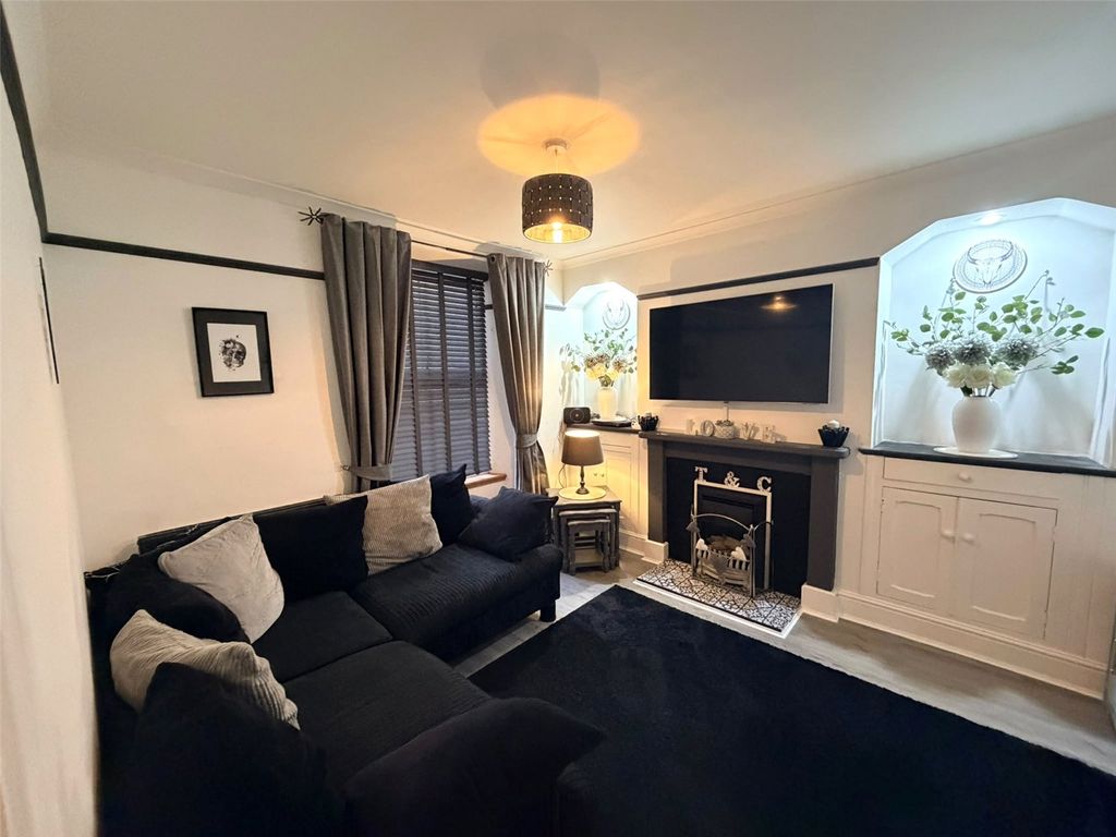 Property photo 2 of 24 Picture No. 57
